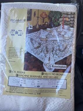Elegant Lace Tablecloth Kensington 70"×90" Round White NOS